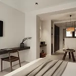 Ezio Bo Luxury Living ホテル 4*