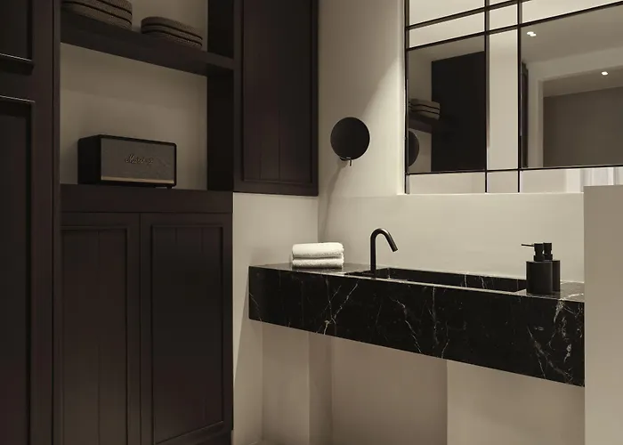 Ezio Bo Luxury Living מלון 4*